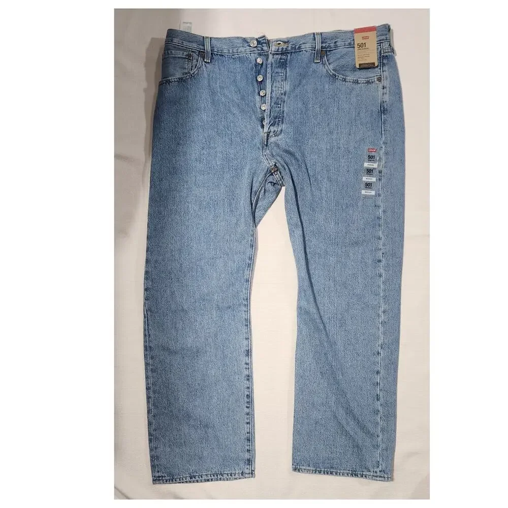 levi's 501 original 40x30 sits at your waist